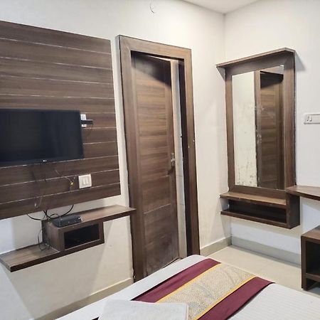 Khaleej Residency Near U S Embassy Ξενοδοχείο Τσενάι Εξωτερικό φωτογραφία